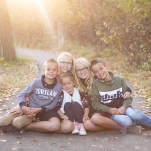 Meet your Posher, Edith